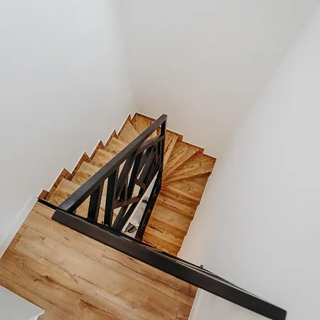 Double Floor With 2 Terraces *