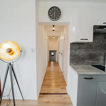 Double Floor With 2 Terraces 아파트 벨카 롬니차